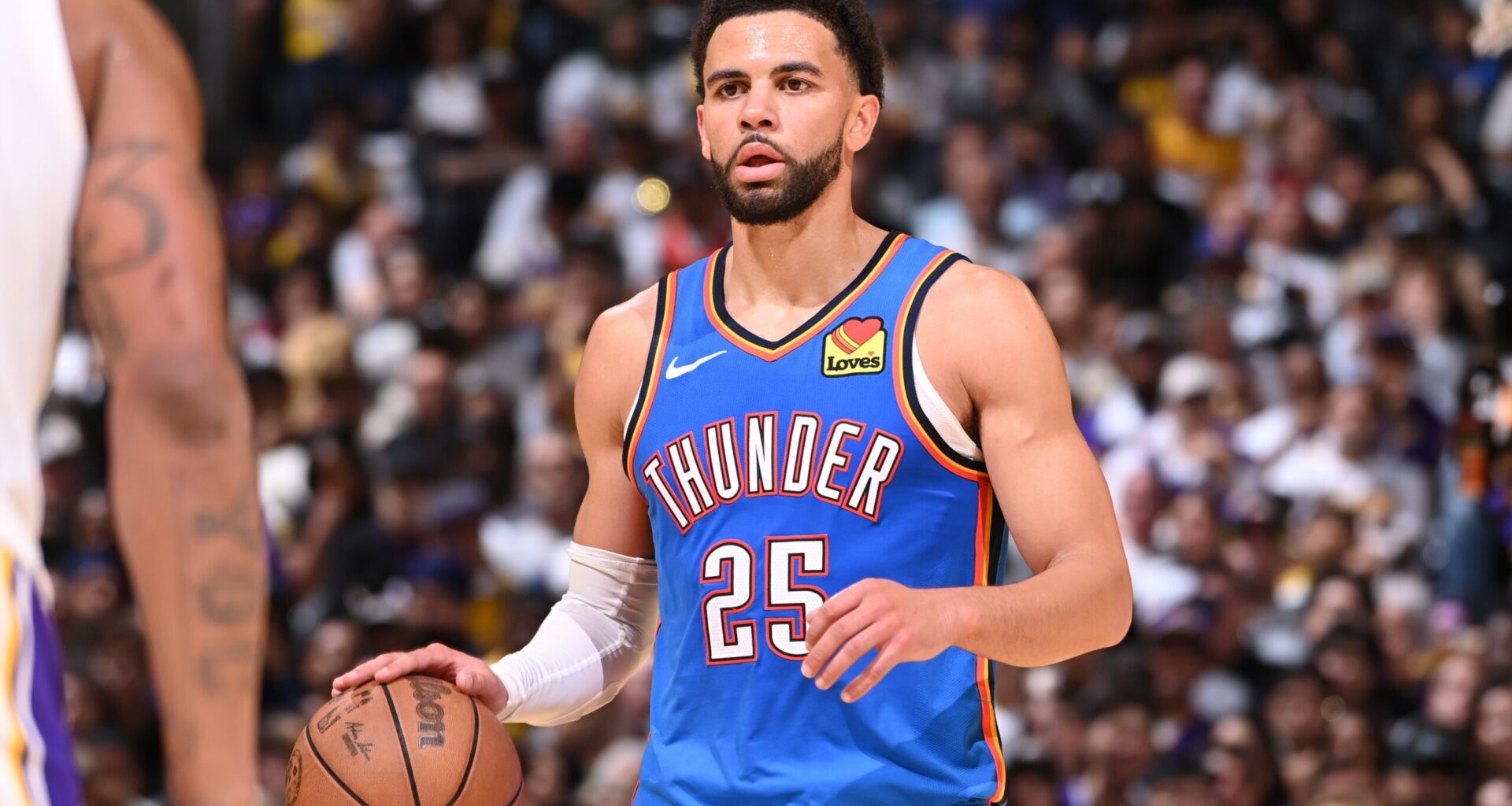 Recap: Thunder stake 3-0 lead, Cavaliers pull one back