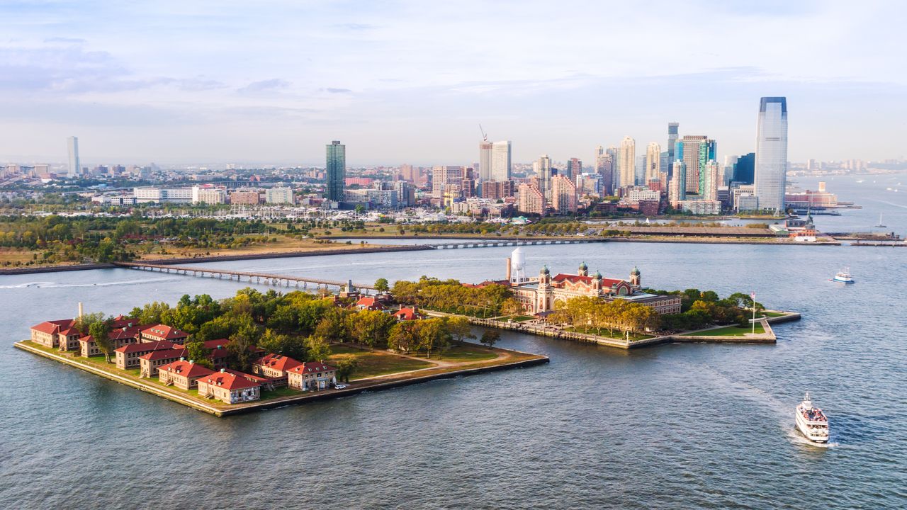 How to Spend a Perfect Day in Jersey City—Starting With a Giant Pork Roll Sandwich
