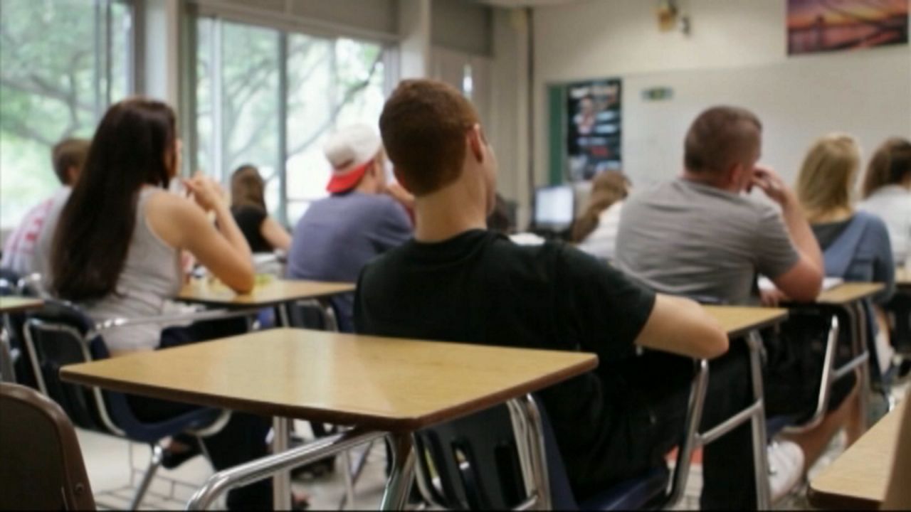 N.Y.'s late budget complicating school budget planning