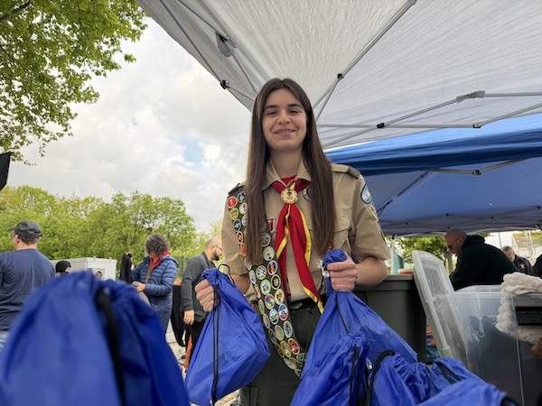 Queens Teen Hands Out Supplies to People in Need