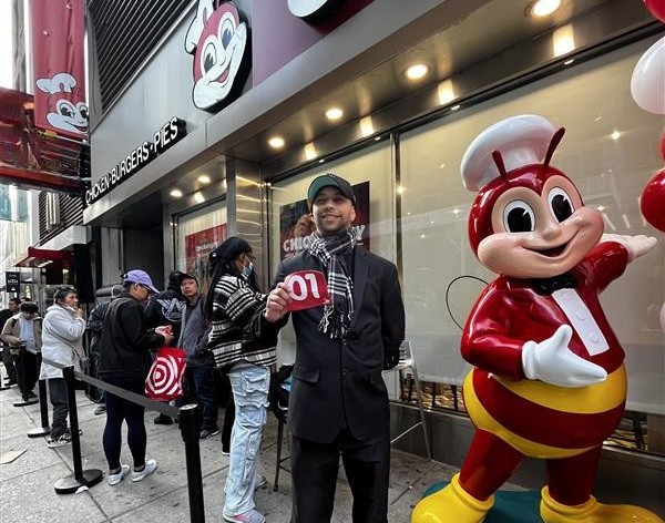 Jollibee expands North America footprint to 109 stores with new Manhattan store