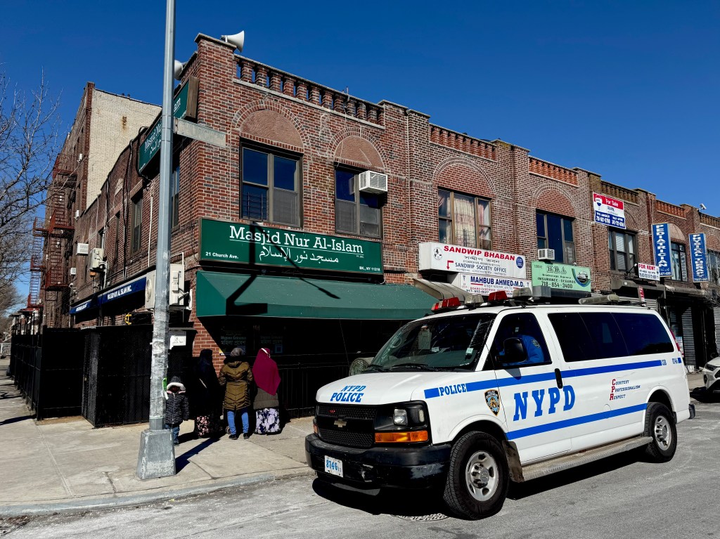 NYPD bulking up patrols around NYC mosques after San Diego mass shooting