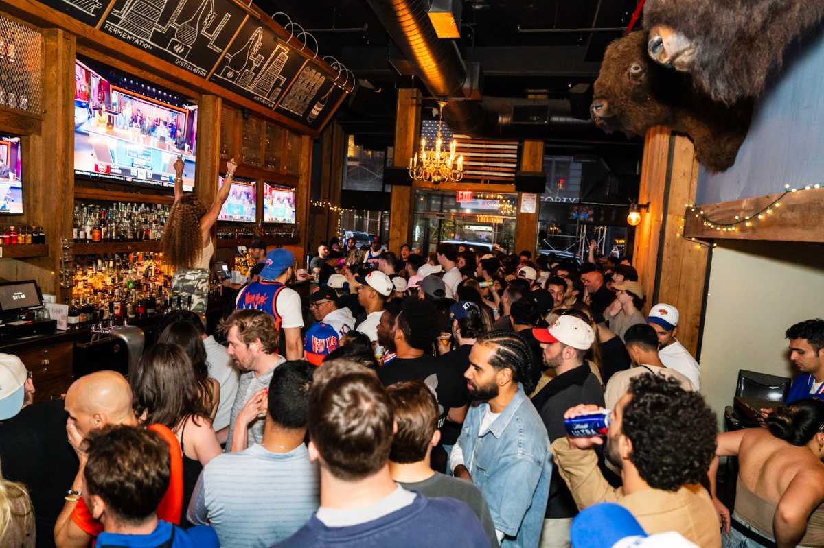 American Whiskey hosted a Knicks viewing party.