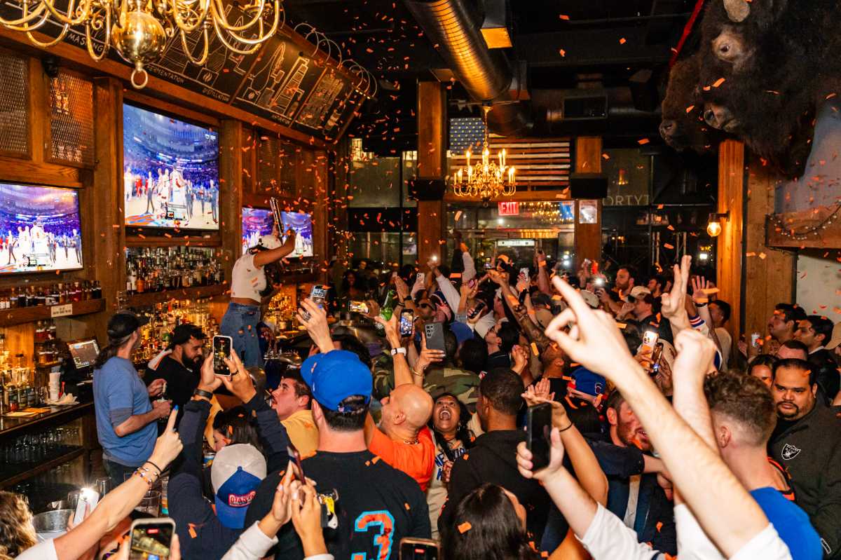 American Whiskey hosted a Knicks viewing party.