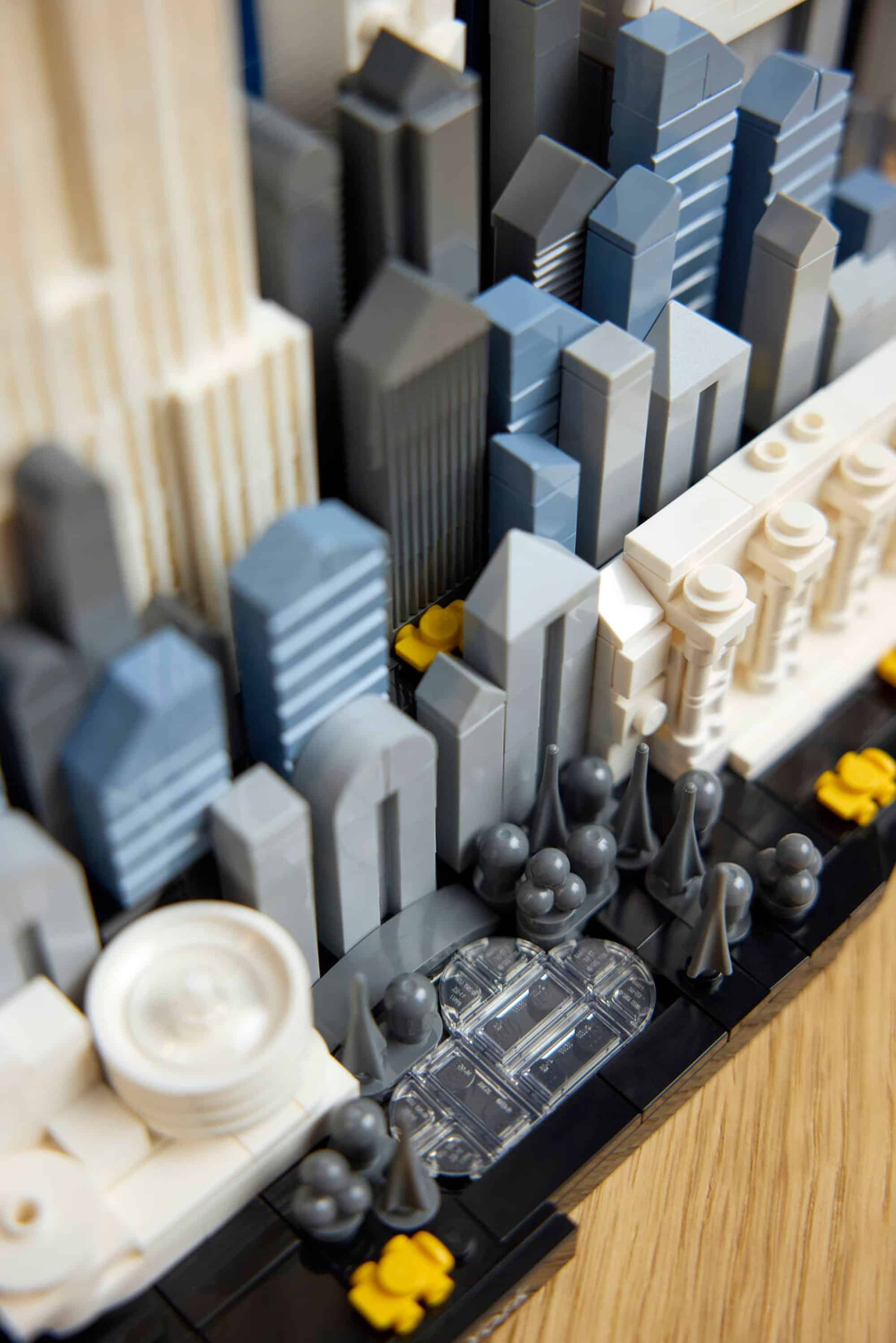 LEGO Architecture 21066 New York City The Big Apple 10