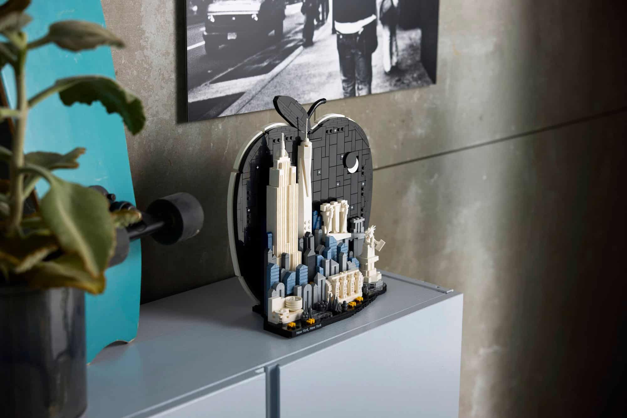 LEGO Architecture 21066 New York City The Big Apple 14