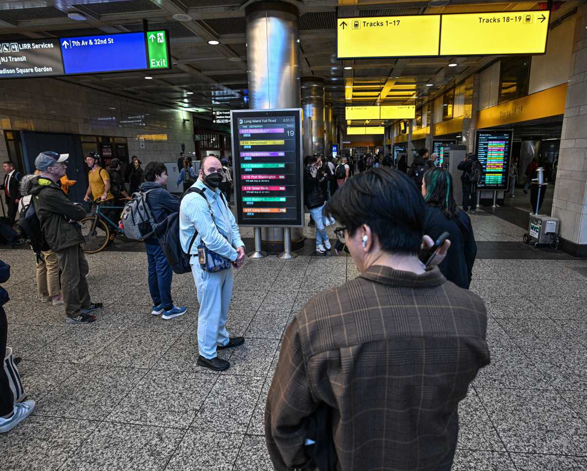 Fire breaks out in Penn Station tunnel, disrupting train service through Manhattan hub