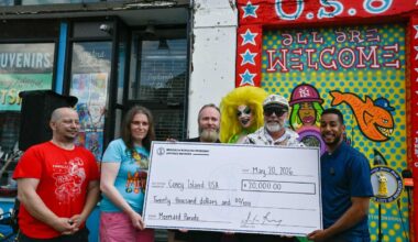 Mermaid Parade marches on as Reynoso promises annual funding ‘so long as I’m in office’ • Brooklyn Paper