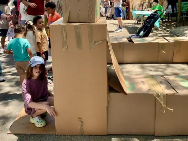 It’s amazing how much fun kids had crawling through this hand-made, cardboard tunnel network. Photo: Mary Frost/Brooklyn Eagle