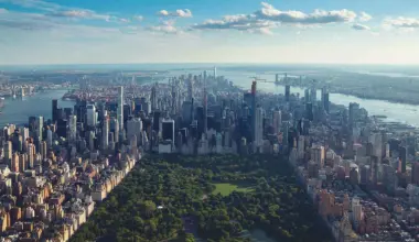 NYC Pension Funds Flag BlackRock, Fidelity Misalignment as $300B System Tightens Net Zero Mandates