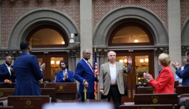 Cardozo HS basketball coach recognized for New York state wins record with resolution introduced by AM Braunstein – QNS