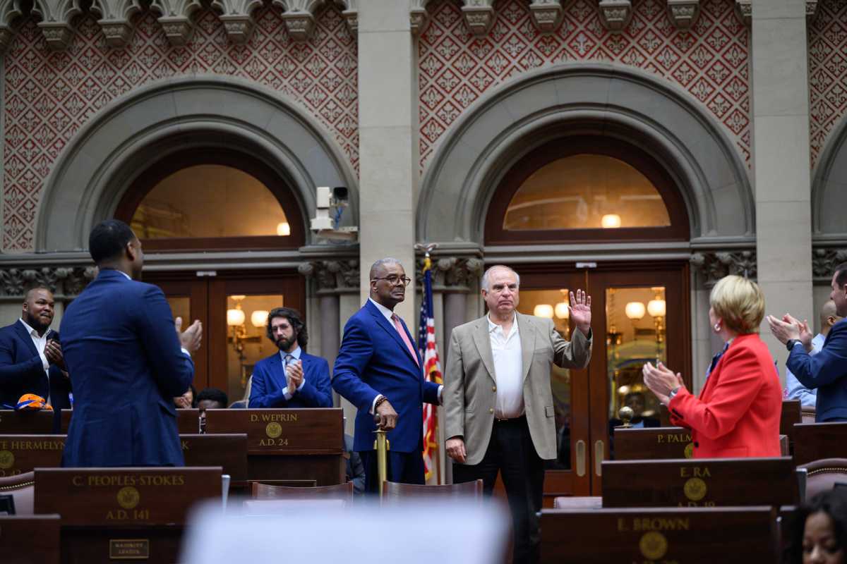 Cardozo HS basketball coach recognized for New York state wins record with resolution introduced by AM Braunstein – QNS
