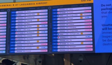 Sinkhole and thunderstorm cause delays at LaGuardia Airport