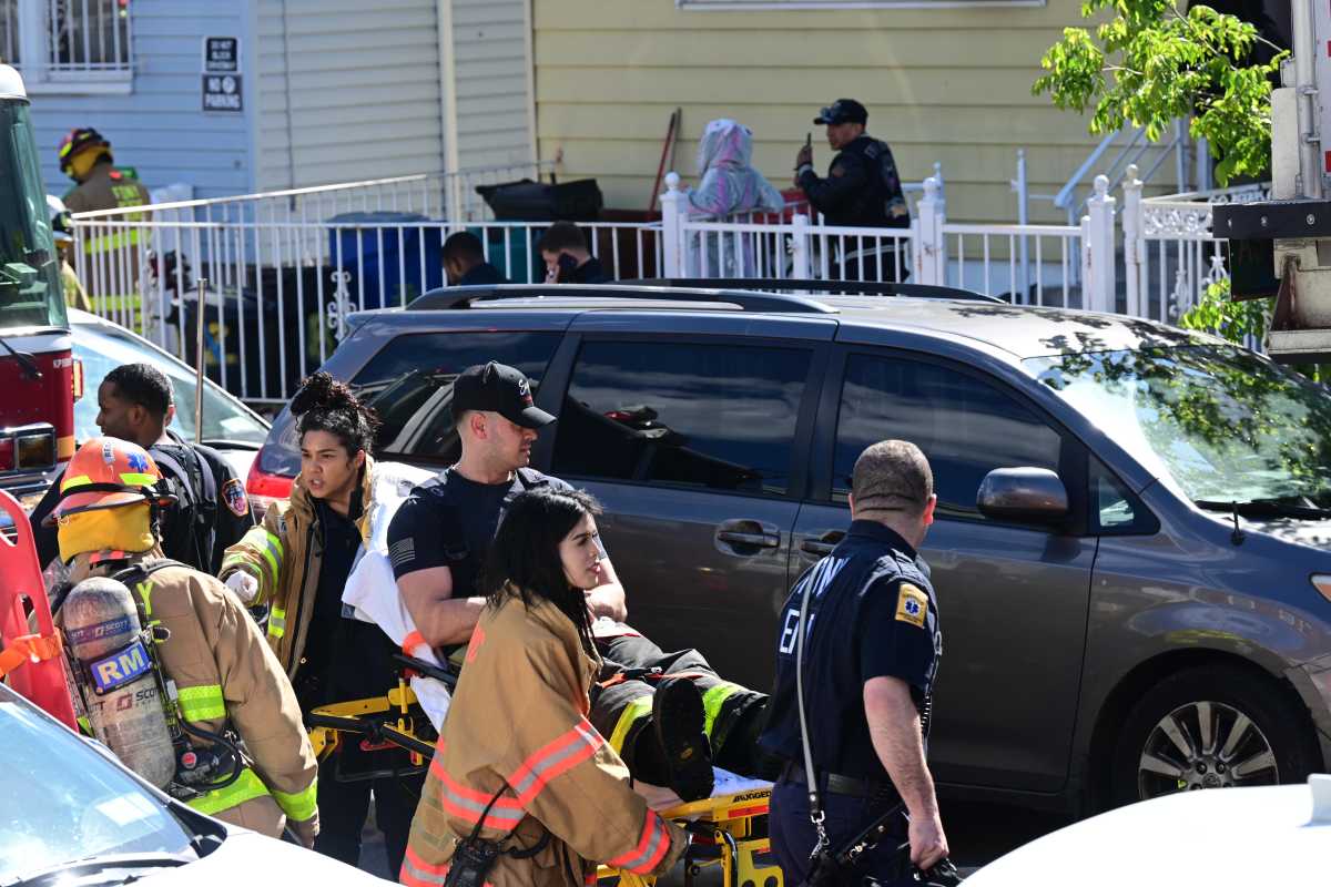 12 firefighters injured after floor collapse in Queens 4-alarm fire