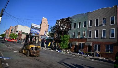 3 firefighters injured, 18 people displaced in 4-alarm fire and building collapse in Williamsburg • Brooklyn Paper