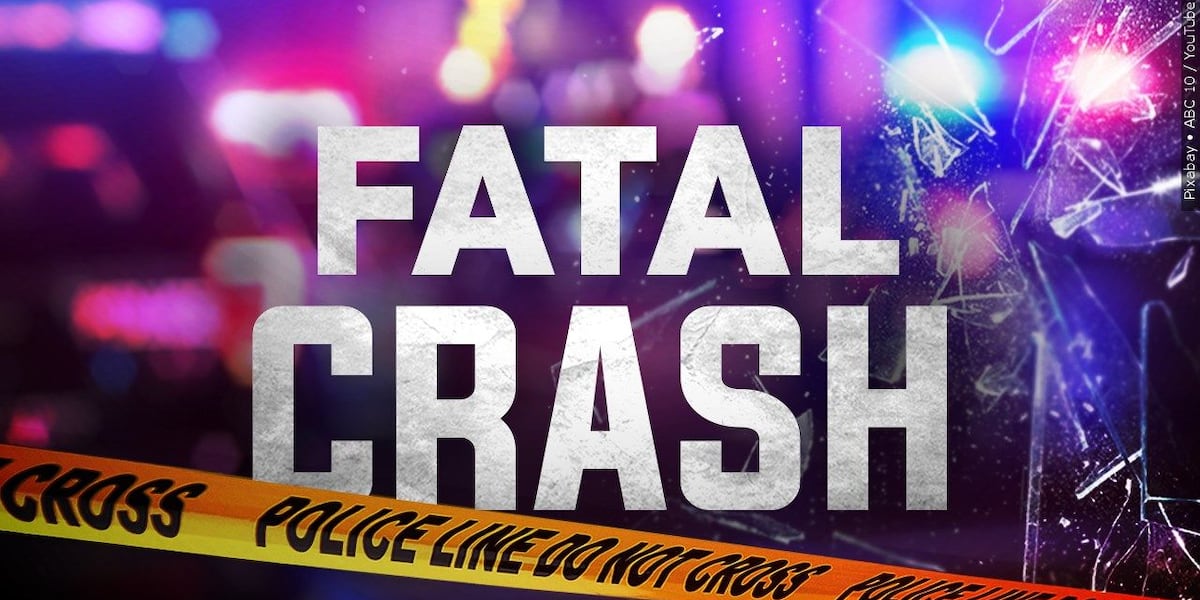 Deadly crash involving golf cart, pickup truck in town Alexandria