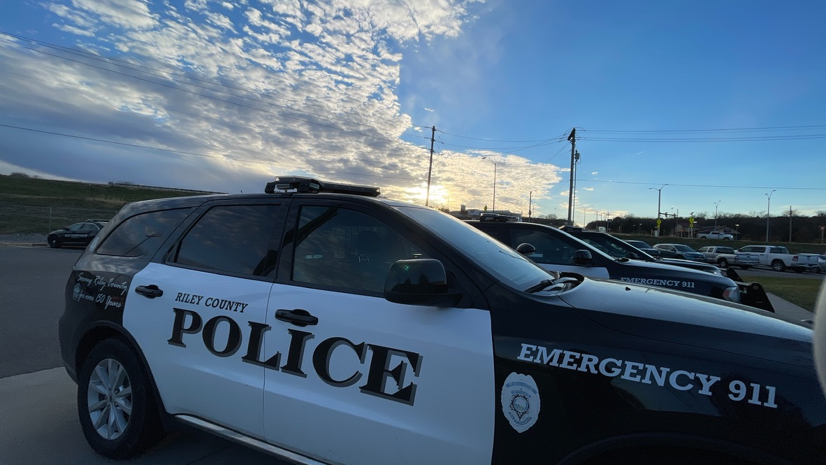 4 Manhattan teens arrested - News Radio KMAN