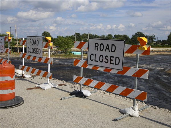 Railroad work to close Manhattan Boulevard