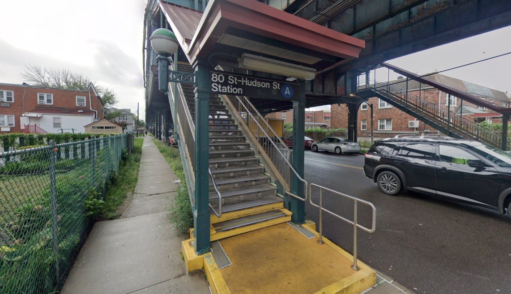 Boy, 15, left paralyzed in subway clash was on floor when gunman shot him in face: prosecutors