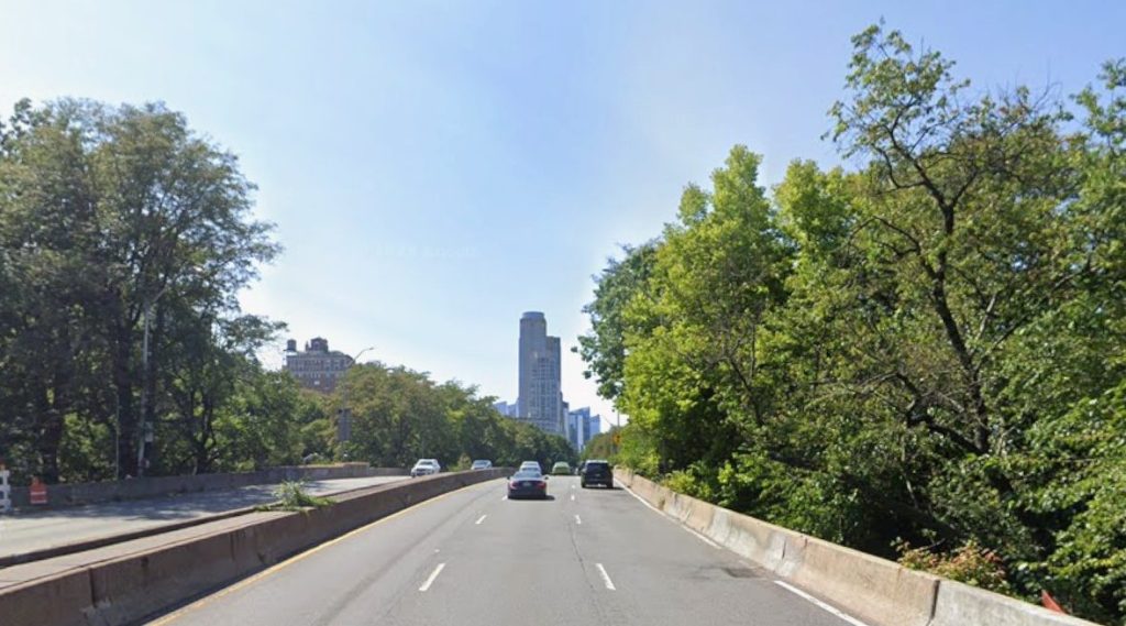 Woman in for-hire vehicle on Manhattan parkway killed by wrong-way driver suspected of DWI