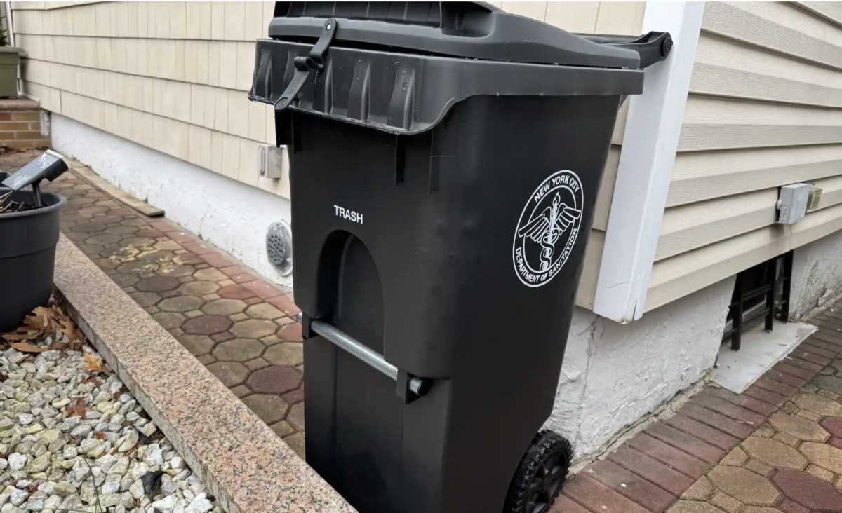 Hot garbage: NYC extends deadline for homeowners to purchase mandatory trash bins through the summer