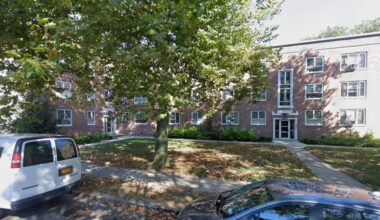 Man, 71, woman, 65, dead in double stabbing at Queens apartment building