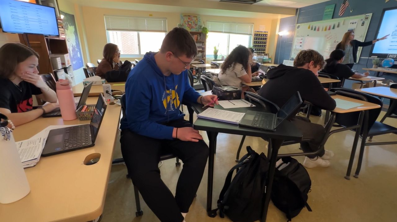 Using generative AI in grade school classrooms