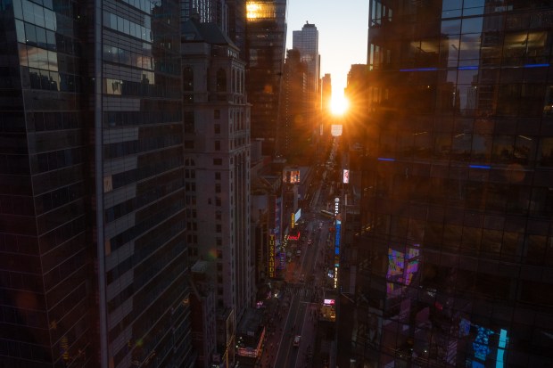 'Manhattanhenge' is pictured from One Times Square on Thursday, May 28, 2026, in Manhattan, New York. (Barry Williams / New York Daily News)