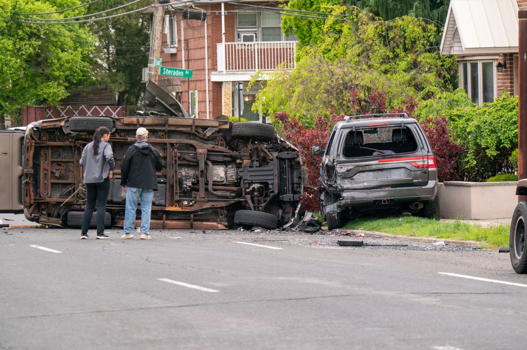 Man killed after Tahoe crashes, flips onto side on Staten Island street