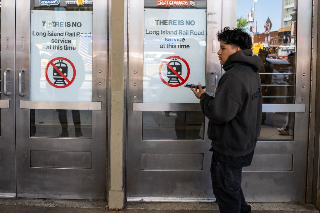 As LIRR strike enters first day, New Yorkers face shutdown, brace for rush-hour chaos