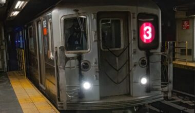 Man killed by subway train may have fallen on tracks during fight
