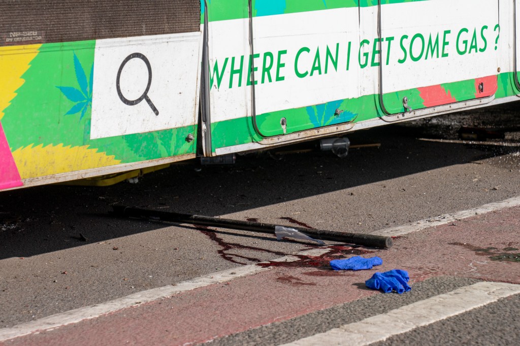 Woman arrested at JFK for fatally stabbing boyfriend by Bronx weed truck