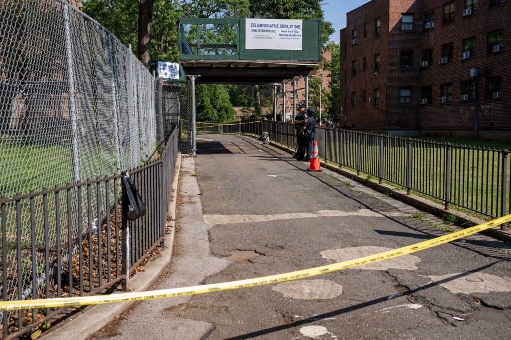 NYPD detectives arrest gunman wanted in 2025 Bronx killing
