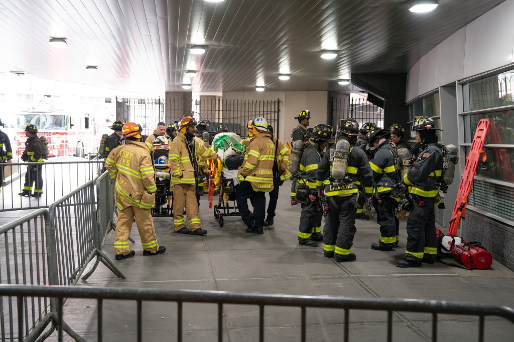 Penn Station fire snarls morning commute: NJT suspends trains into NYC, LIRR service limited