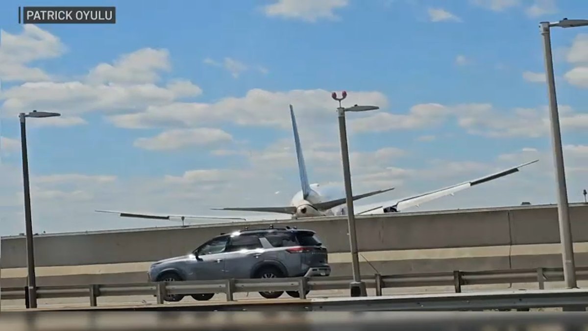 United jet hits tractor-trailer, Turnpike light pole while landing at Newark – NBC New York