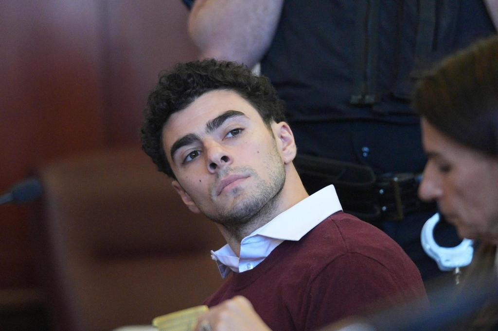 Judge allows gun and notebook as evidence at Mangione’s trial