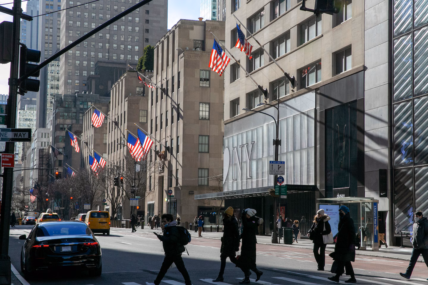 Woman dies after falling into an uncovered maintenance hole in New York City
