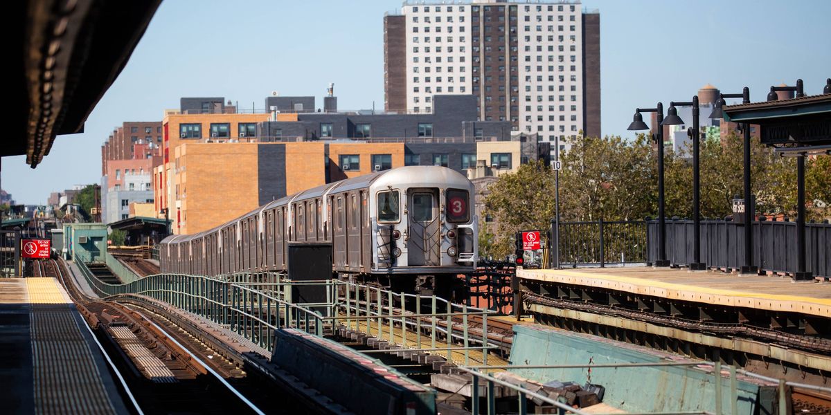 Man killed by Brooklyn subway train fell onto tracks during fight over backpack: cops