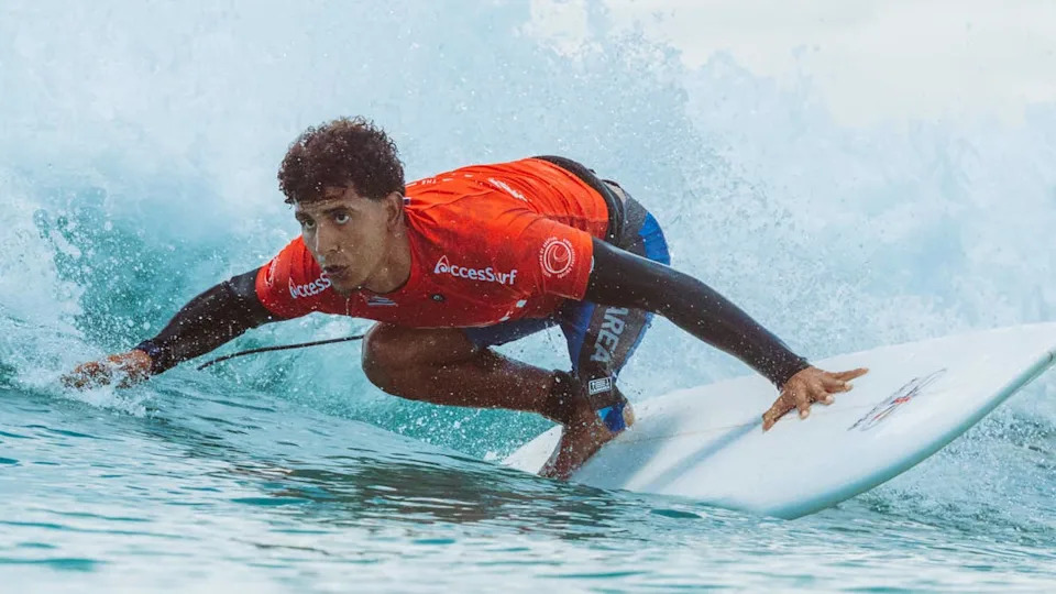 Dariel Meléndez Dávila of Costa Rica, with a bottom turn setting him up for a great ride at Queens. <p>Tommy Pierucki</p>