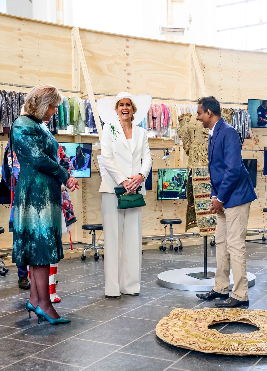 The final result was a perfect reflection of Queen Máxima’s signature style, featuring bold yet elegant, fashion-forward yet regal, always infused with personality and confidence.