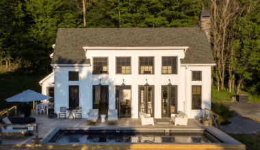 11 Summer-Friendly Airbnbs Near NYC, With Access to Pools, Lakes, and Beaches