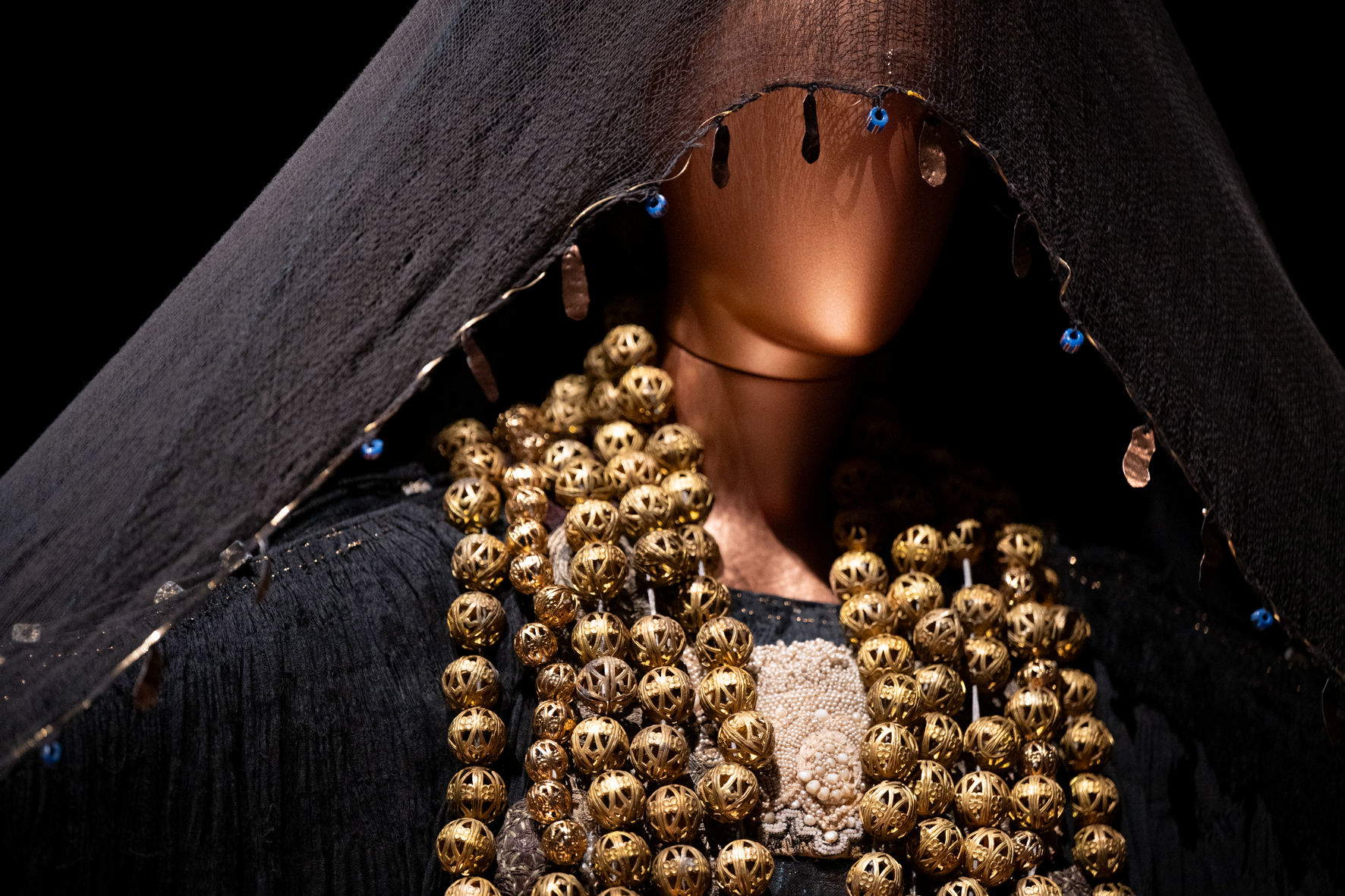 Setting up the exhibition Queens on Stage. The art of Italian costume design between cinema and theater. Photo: Margherita Borsano