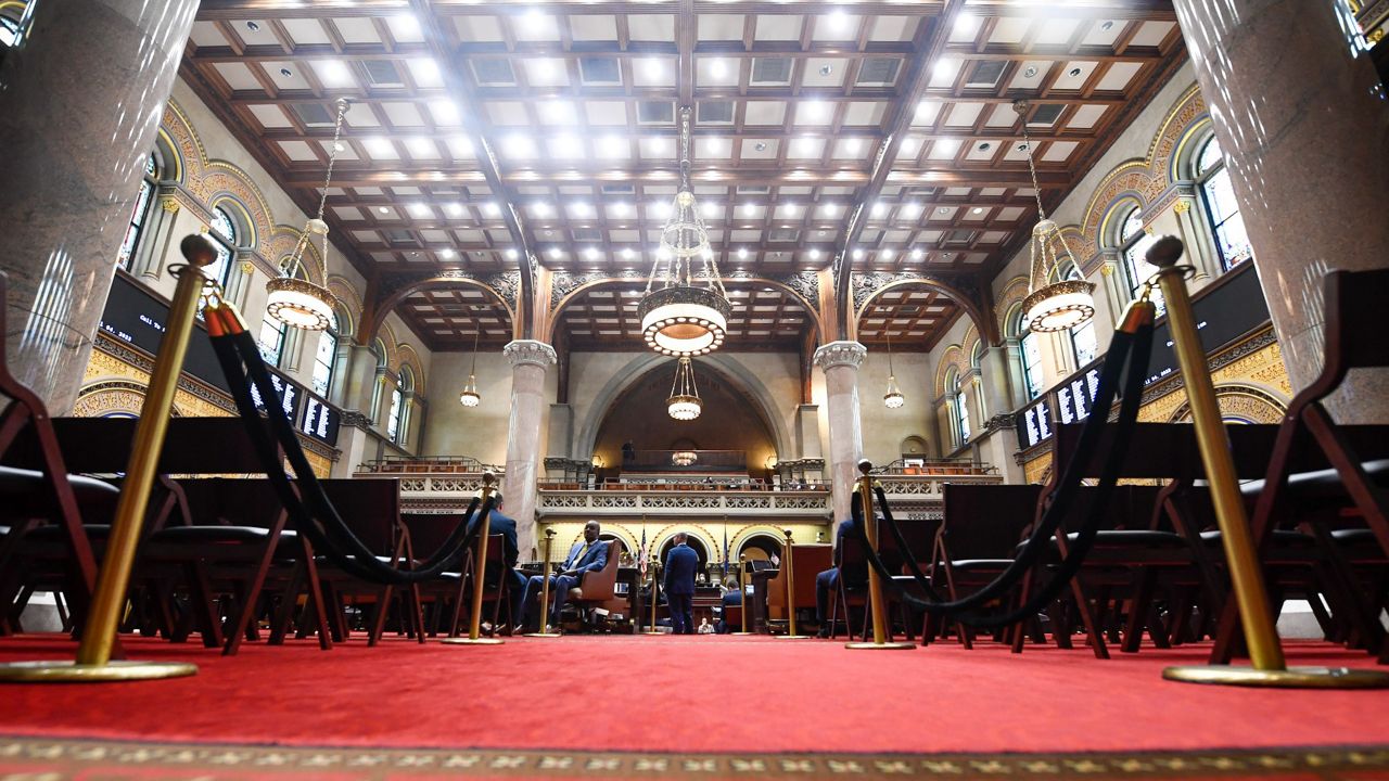Massive N.Y. budget bill forces Dems to make tough choice