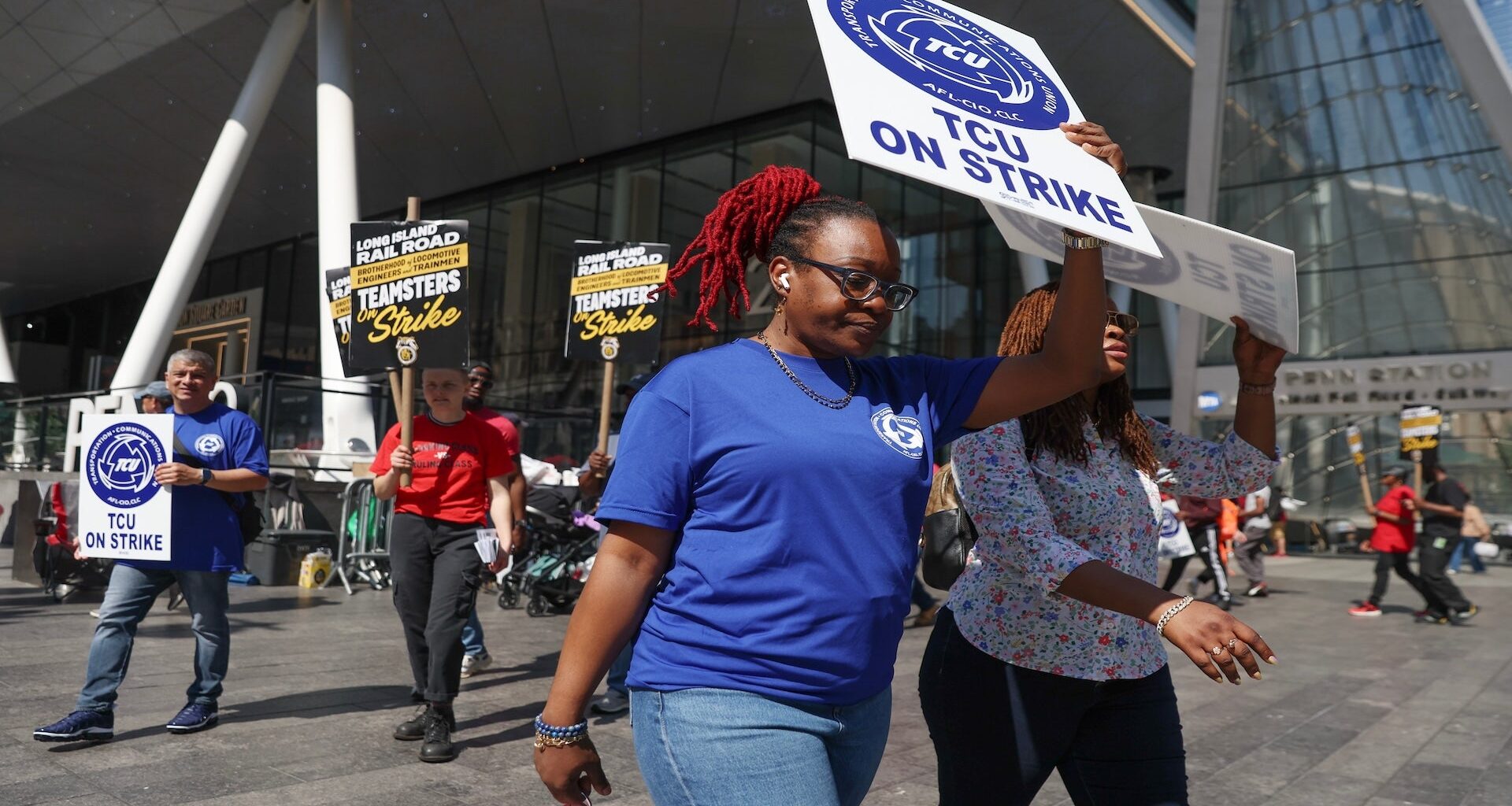LIRR strike unions spent millions on Vegas casinos, resorts
