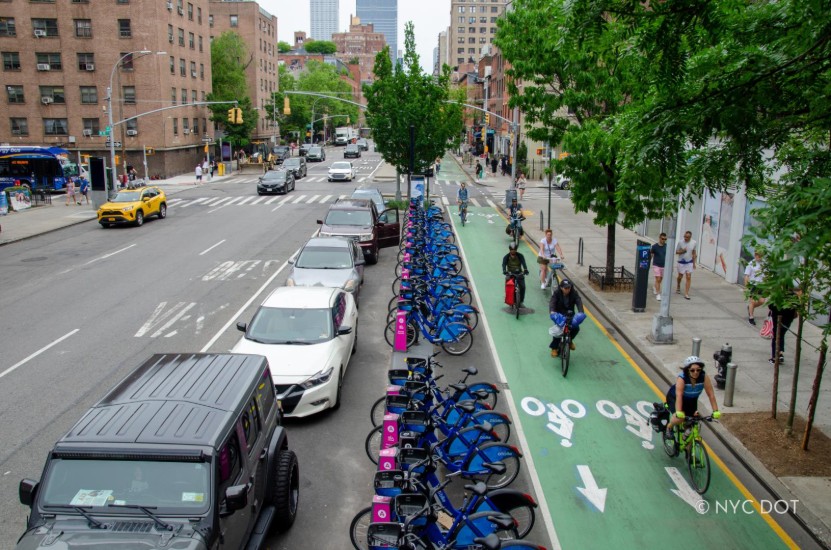 DOT plans 500 new bike hubs for NYC streets; online feedback encouraged