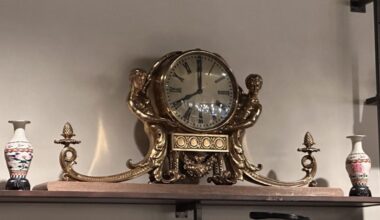 The Biltmore Hotel Clock is Hiding in a Grand Central Cafe