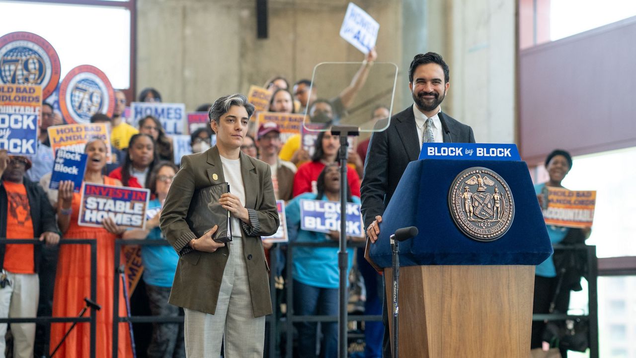 The plan, “Block by Block,” aims to create and preserve 400,000 units of affordable housing over the next decade. (Michael Appleton/Mayoral Photography Office)