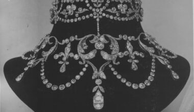 An archive image of Marie Louise Mackay's special order dog-collar necklace with plastron, diamonds, special order from 1899