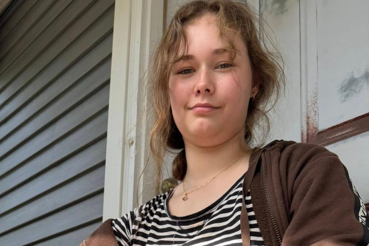 NY high schooler about to graduate stabbed to death less than an hour after final call with estranged dad