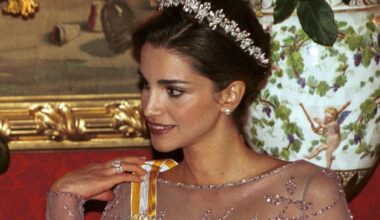 Queen Rania's 'vivid' engagement ring she very rarely wears